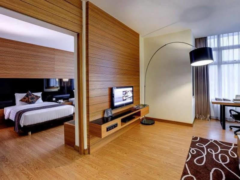 Ramada Plaza Kuala Lumpur Buitenkant foto